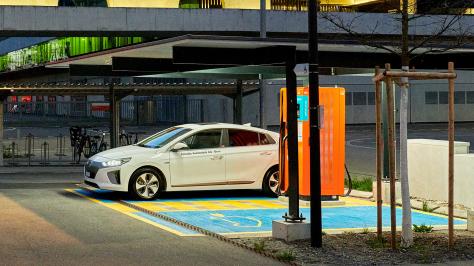 Öffentliche Ladestationen für Elektroautos