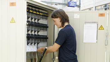 Netzelektriker:in EFZ